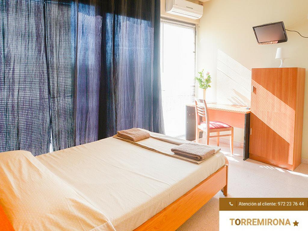 Hostal Torremirona Salt Zimmer foto